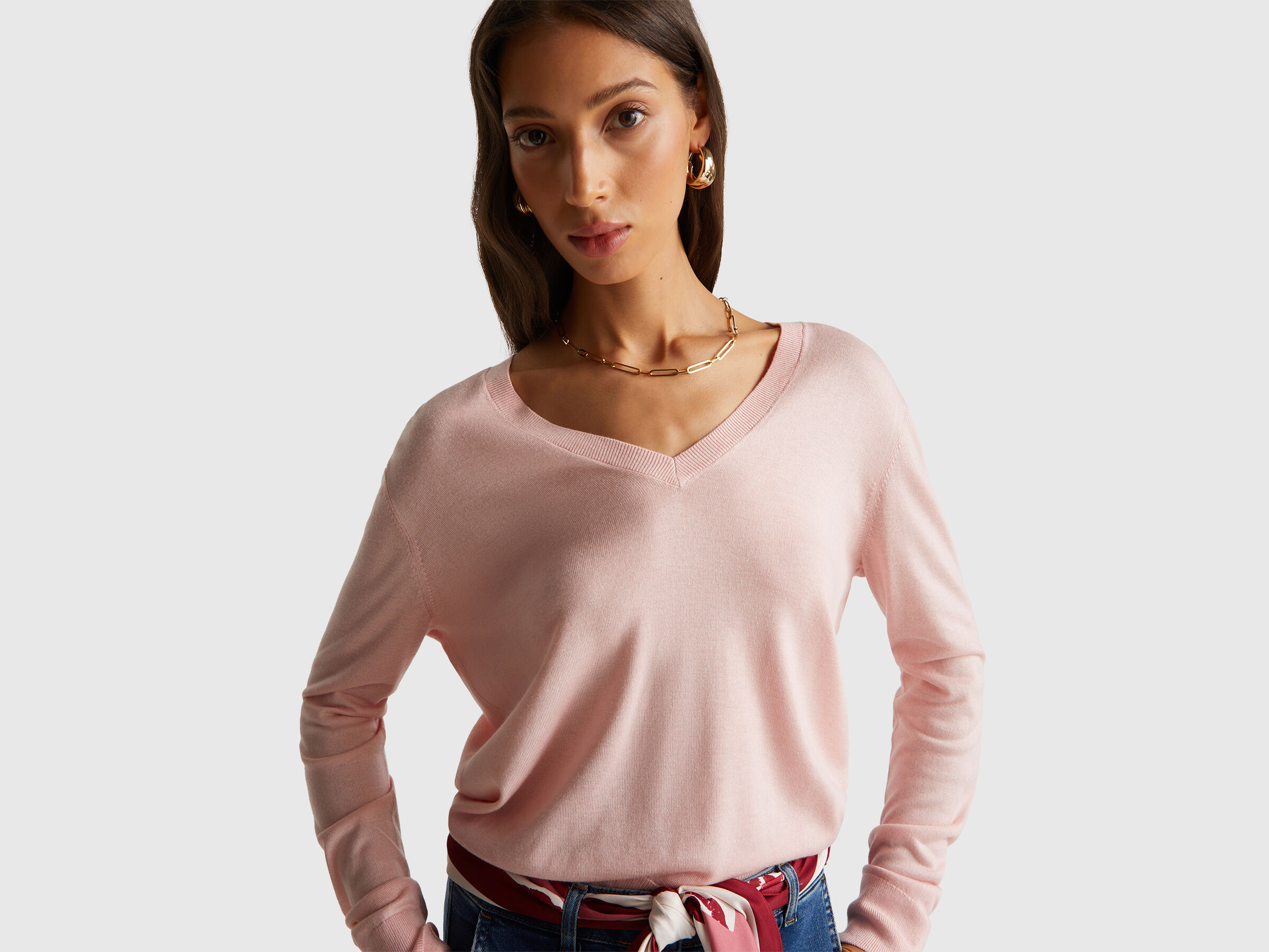 V NECK SWEATER L/S Women image number 4